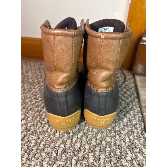 Boys Sperry Boots size 4 - Picture 2 of 4